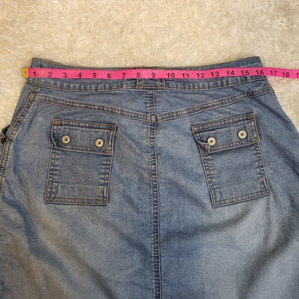 Carolina Blues Women's Jean Skirt, Light Wash Blue, Size 8 - Picture 4 of 9